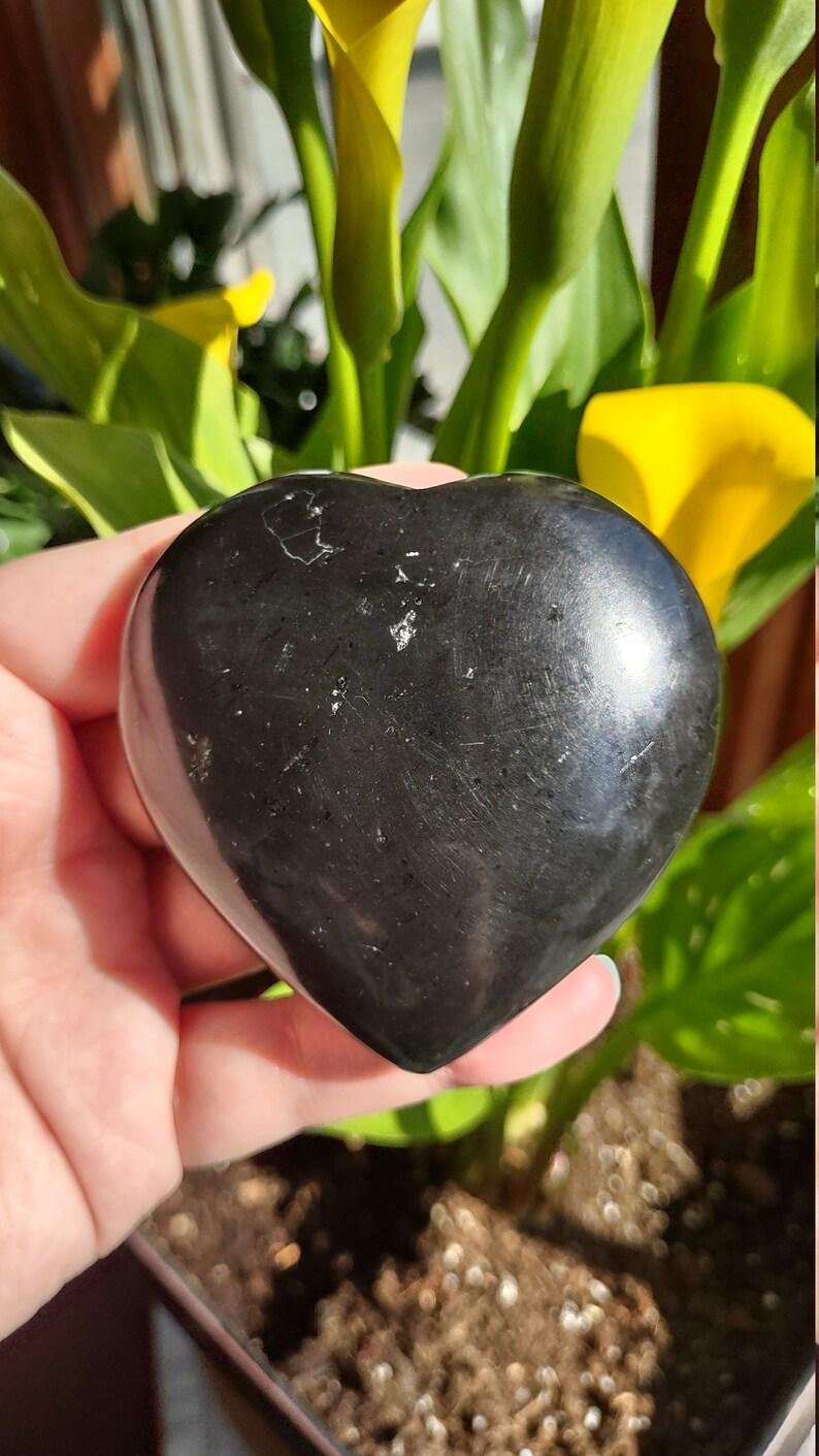 Black Tourmaline Healing Crystal Heart Stone - Image 4