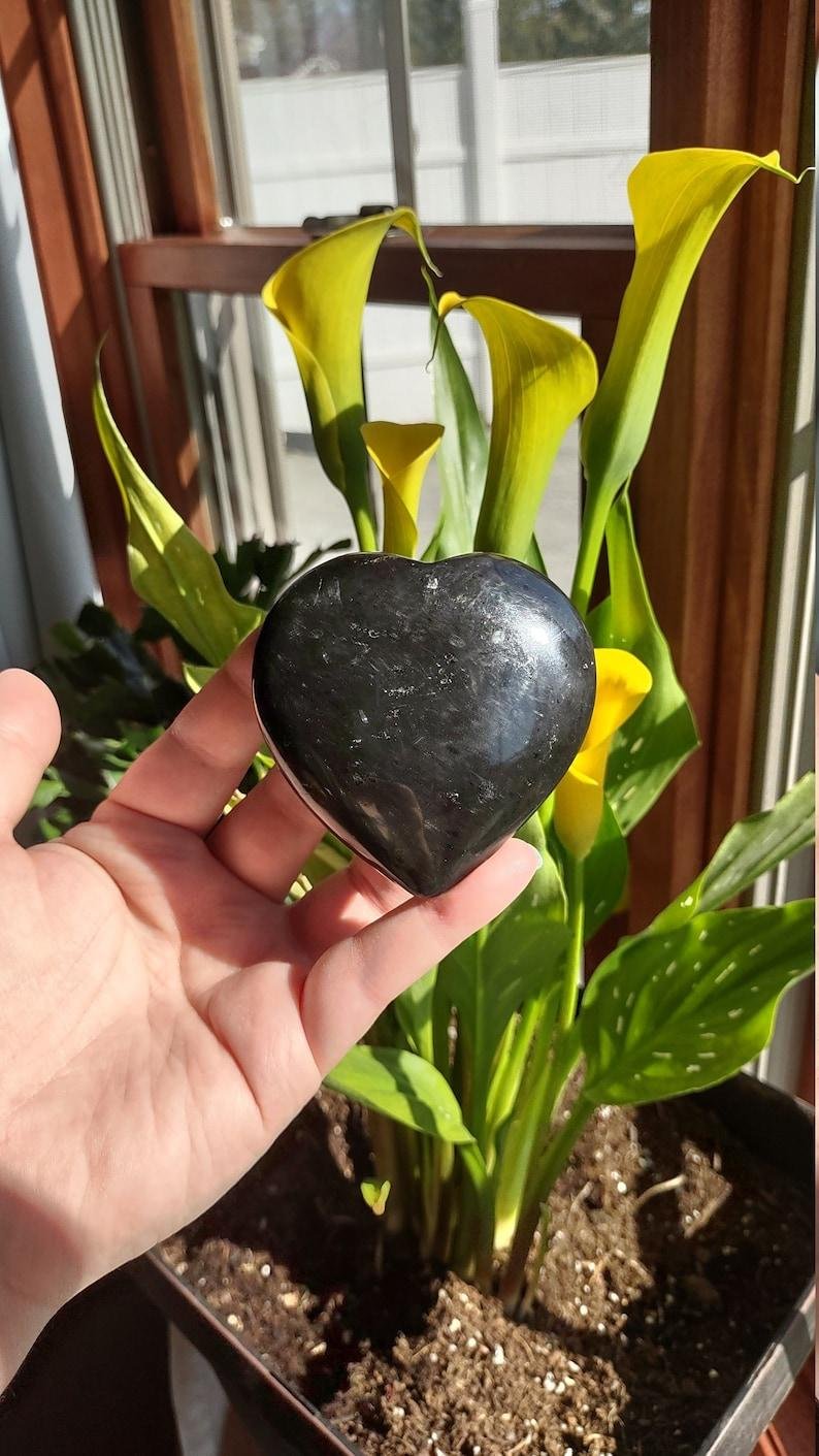 Black Tourmaline Healing Crystal Heart Stone - Image 2