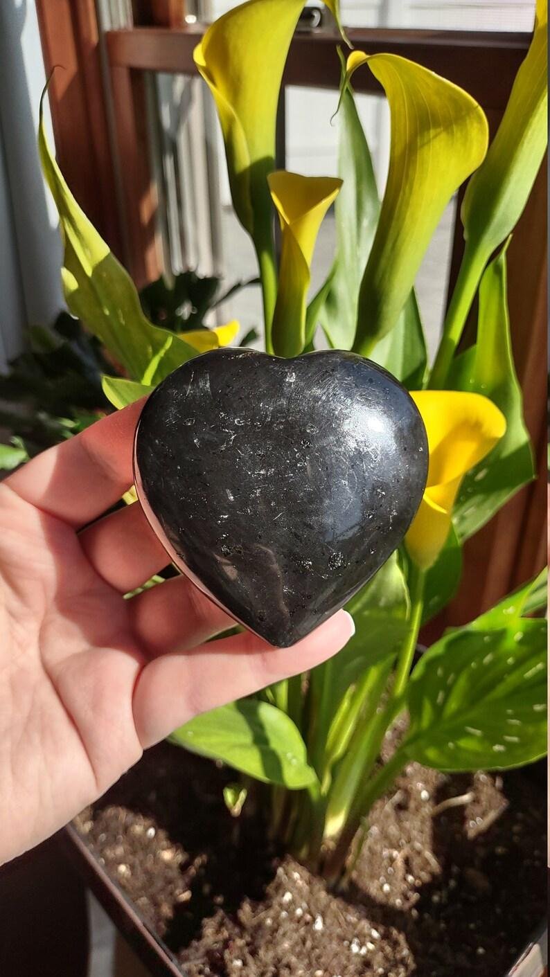 Black Tourmaline Healing Crystal Heart Stone - Image 3