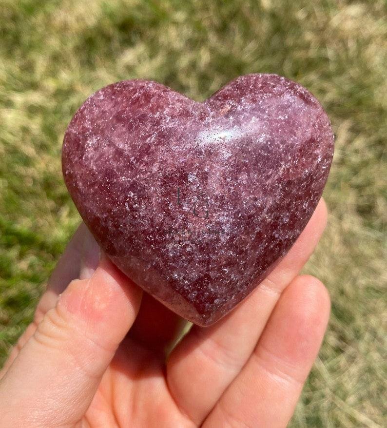 Strawberry Quartz Healing Crystal Heart Stone - Image 3