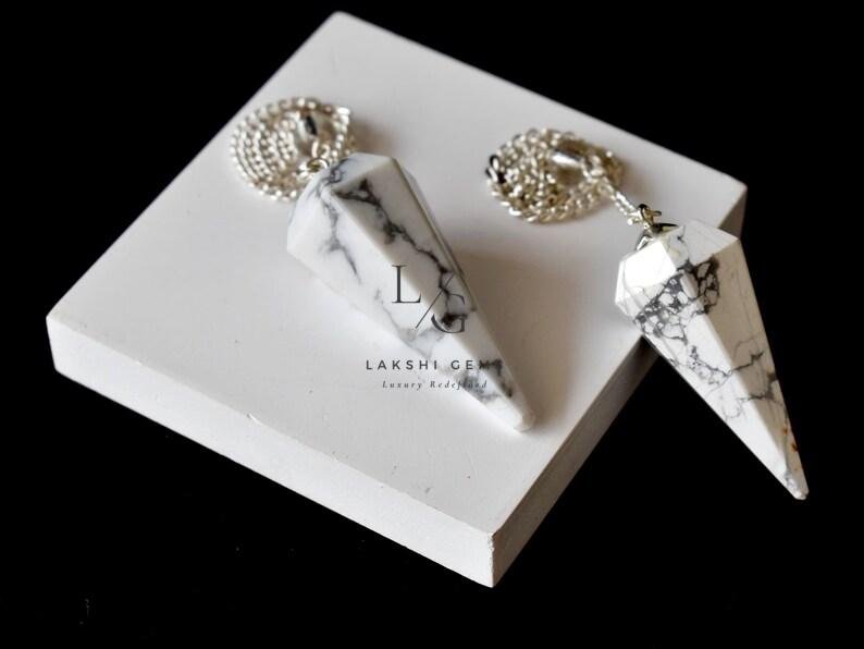 Howlite 7 Chakra Dowsing Pendulum - Image 3