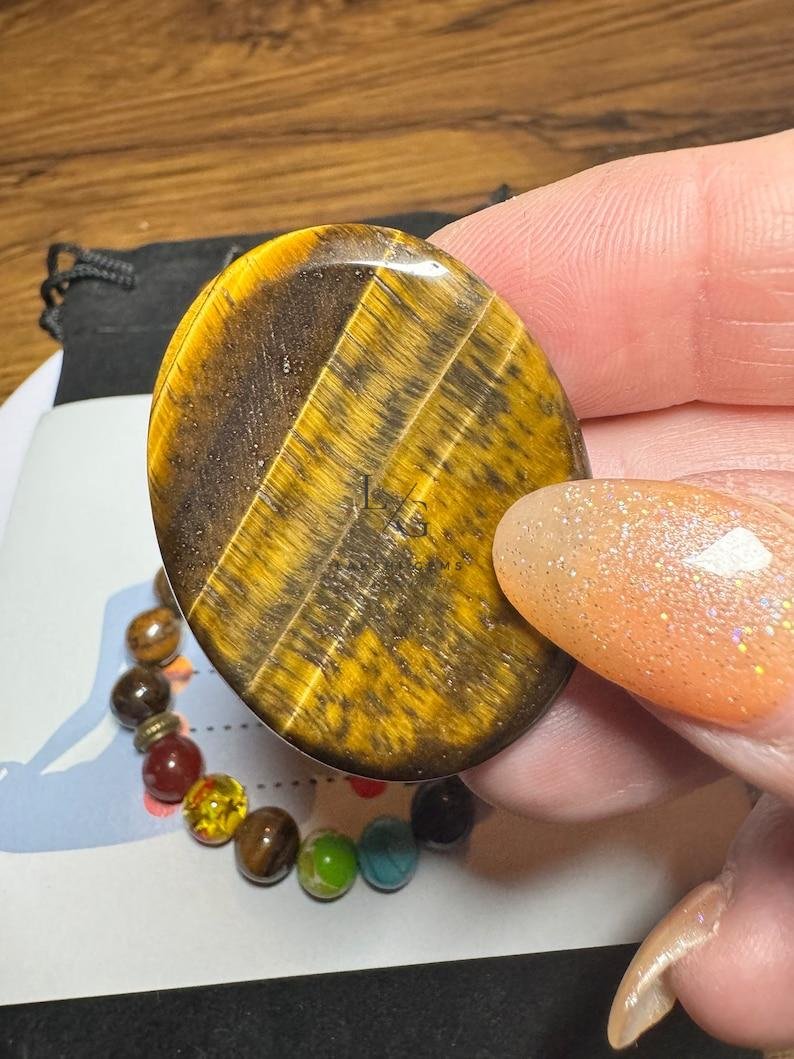 Tiger 7 Chakra with Hamza Symbol Bracelet 8mm
8mm - Image 3